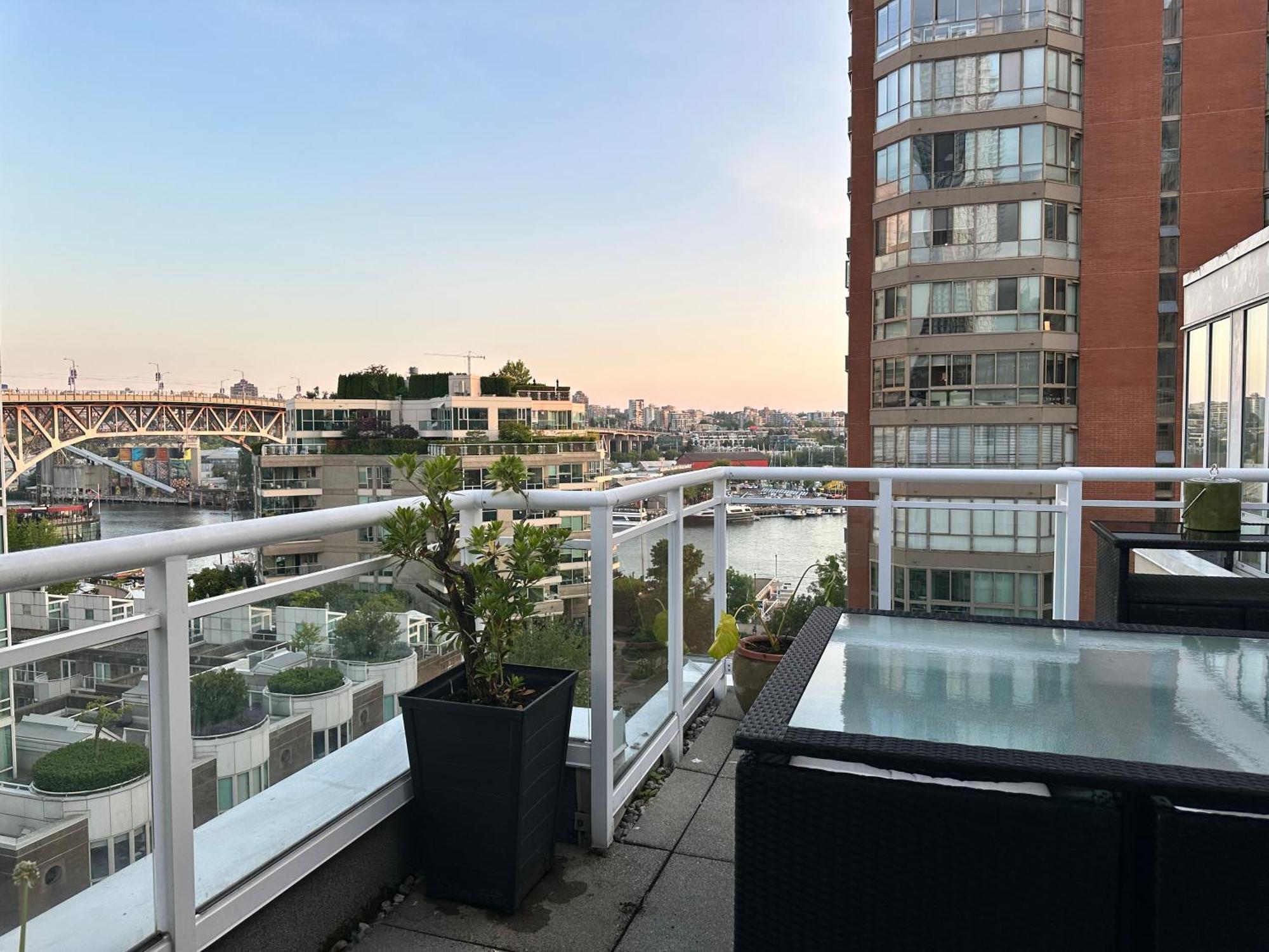 Penthouses Of Beach Ave Vancouver Exteriér fotografie